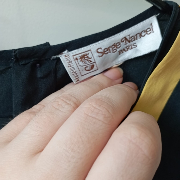 Vintage Geometric Flowy Top - Picture 12 of 16